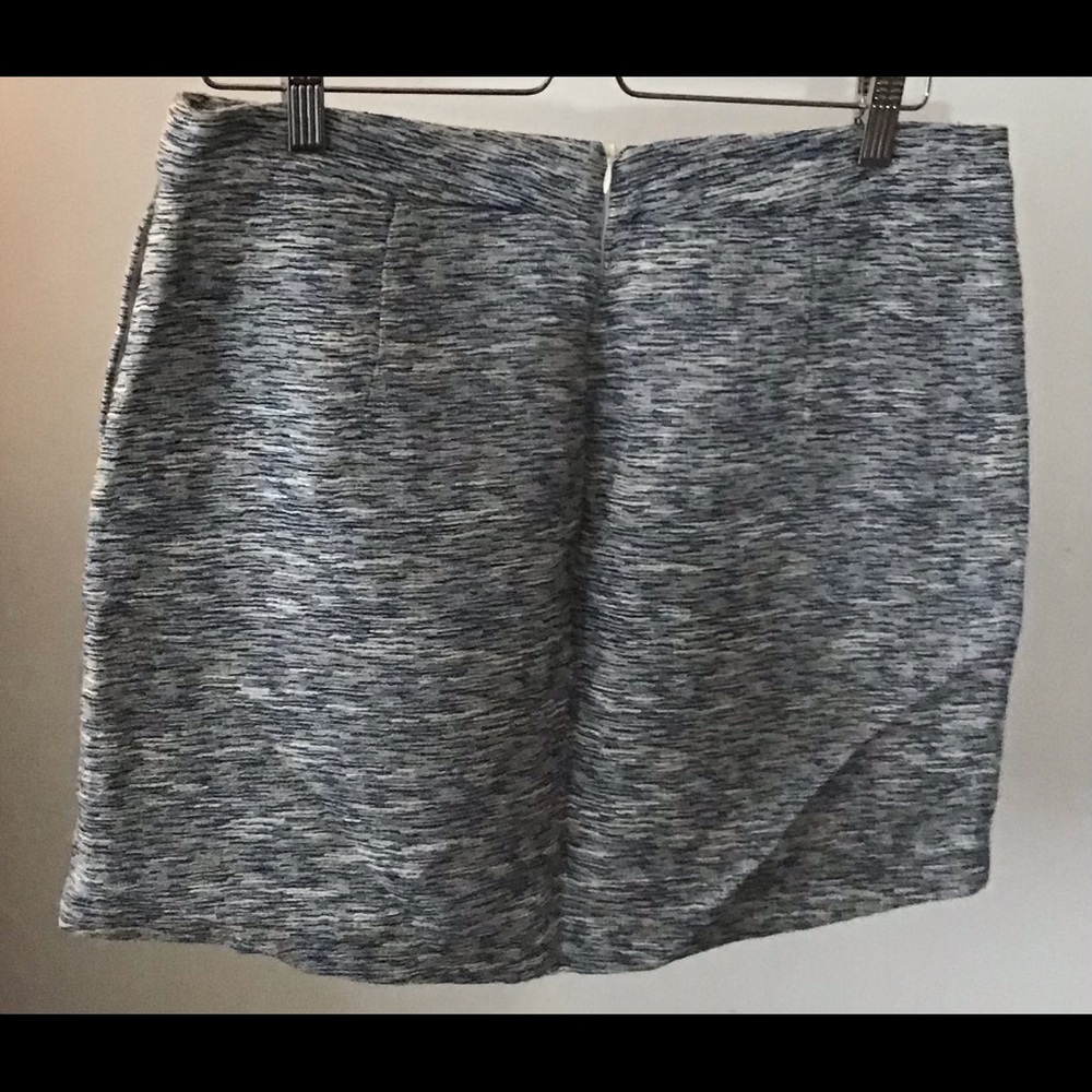 Zara basic size L - Picture 2 of 3